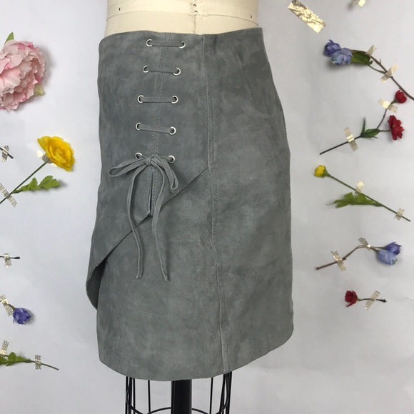 NWOT BlankNYC Suede Lace up mini skirt - Picture 2 of 6